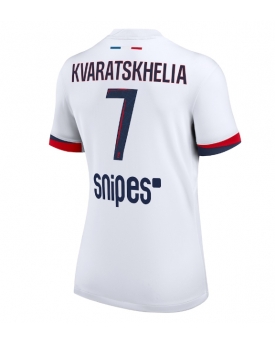 Billige Fotballdrakt Paris Saint-Germain Khvicha Kvaratskhelia #7 Replika Bortedrakt Dame 2025-26 Kortermet Billige Fotballdrakt Paris Saint-Germain Khvicha Kvaratskhelia #7 Replika Bortedrakt Dame 2025-26 Kortermet